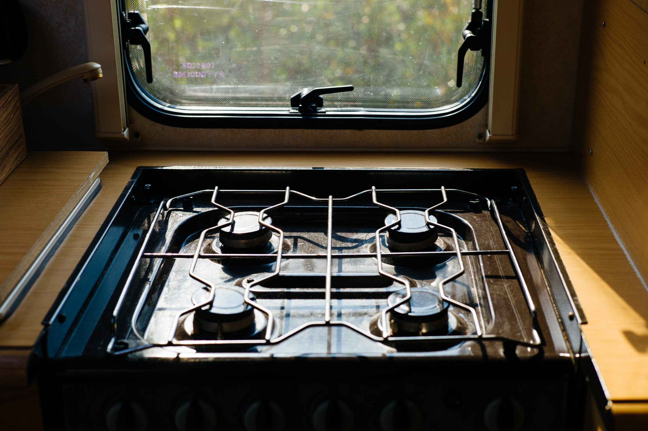 Campingfahrzeug bei der Prüfung der Gasanlage gemäß Vorschrift G 607